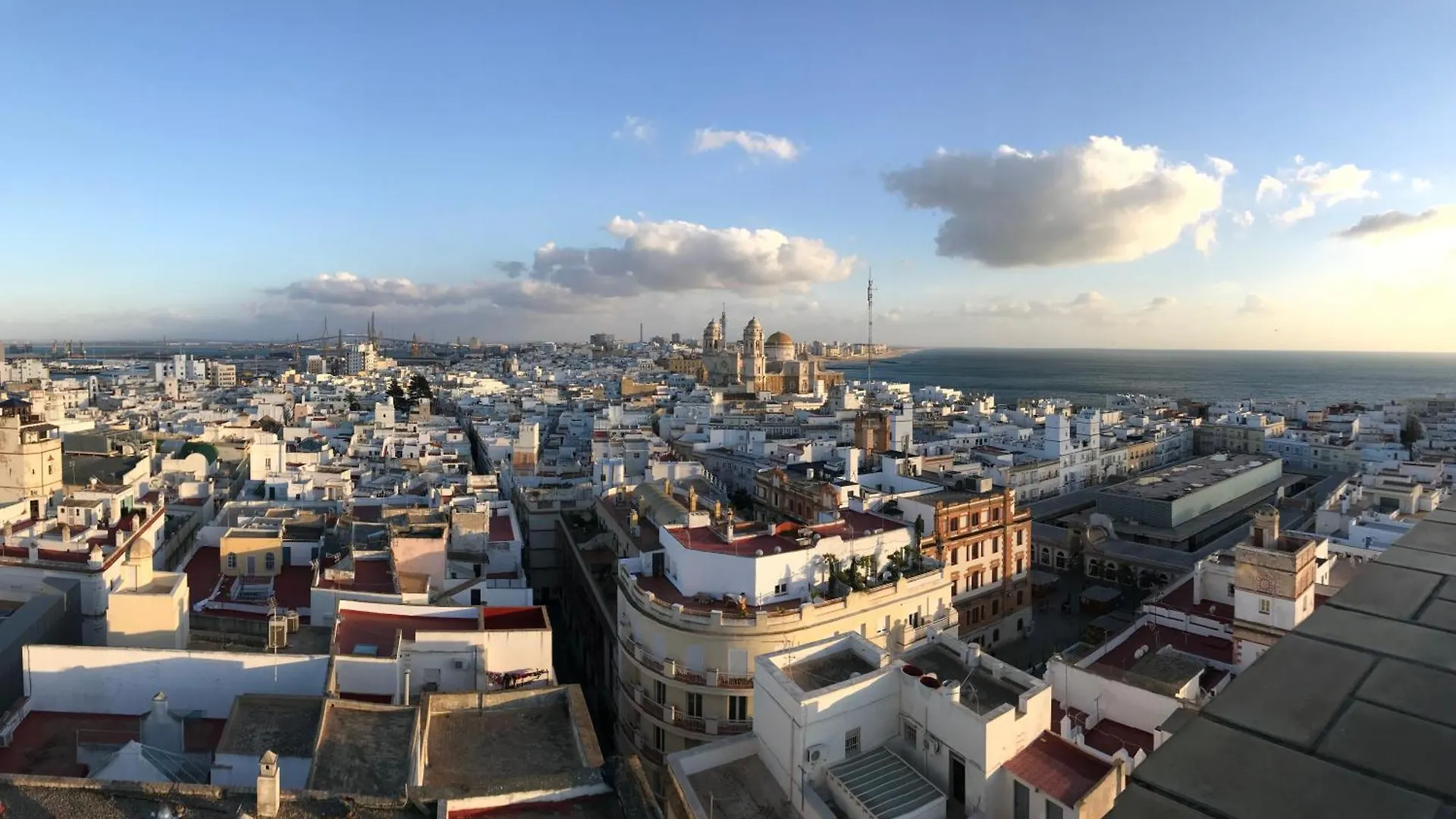 Luminoso Y Grande En El Centro De Cadiz Apartment Spain